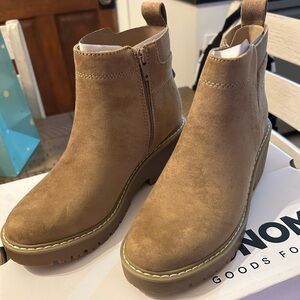 Sonoma Women's Tan Ankle Booties